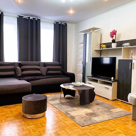בוקרשט Royal Palace - City Center Accommodation מראה חיצוני תמונה