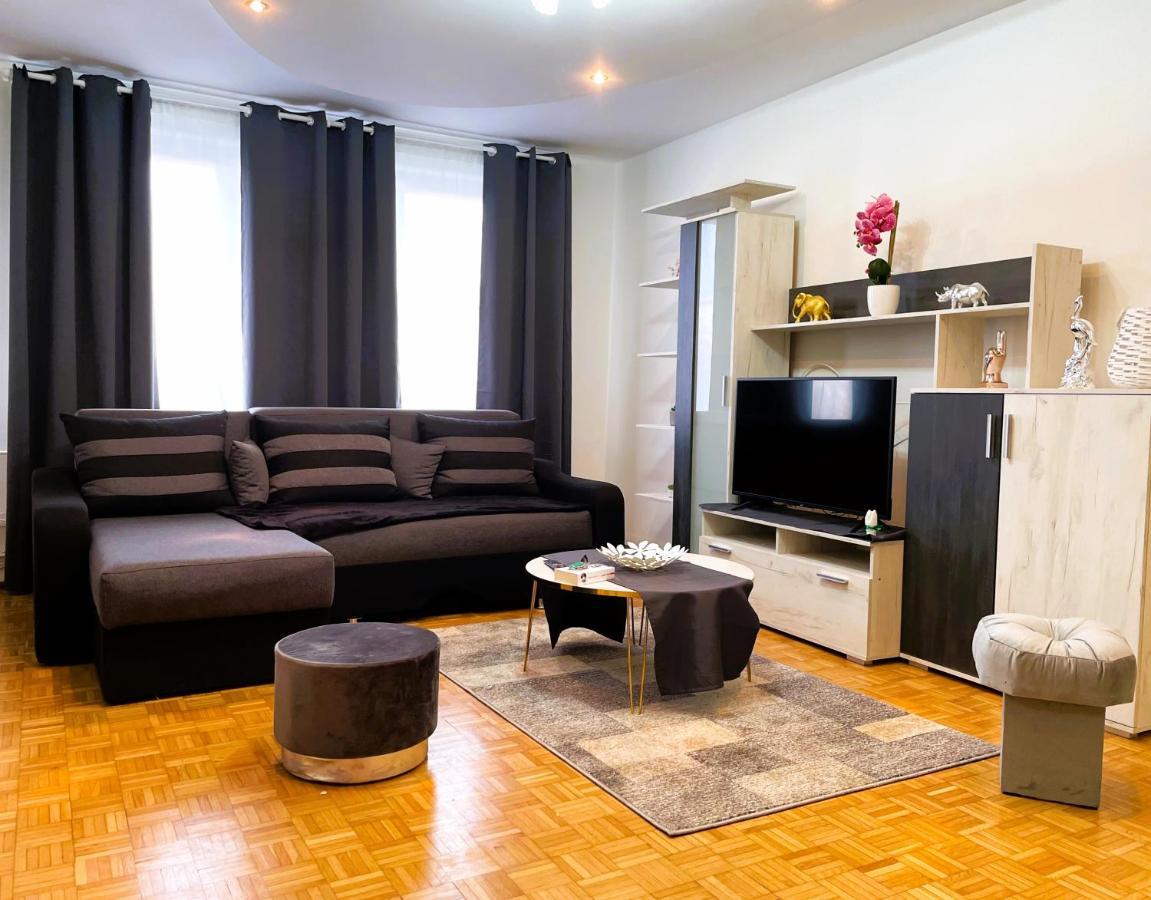 בוקרשט Royal Palace - City Center Accommodation מראה חיצוני תמונה
